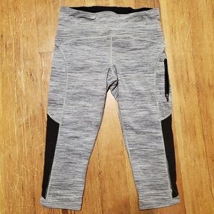 Lululemon Gray and Black Mesh Sun Runner Crop Leggings Size 6